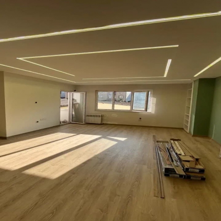 77 متری بهاران