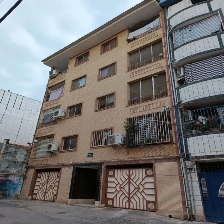 100متری پنج آذر 