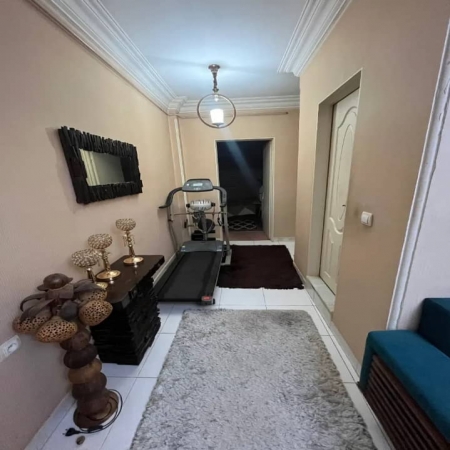 94متری پنج آذر 