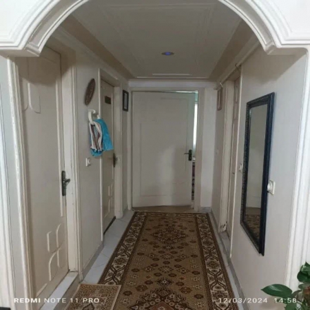 100متری پنج آذر 