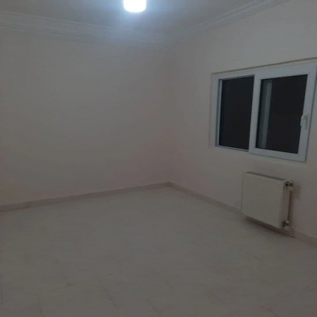 100متری آپادانا 