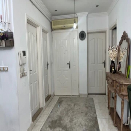 85متری ناهارخوران 