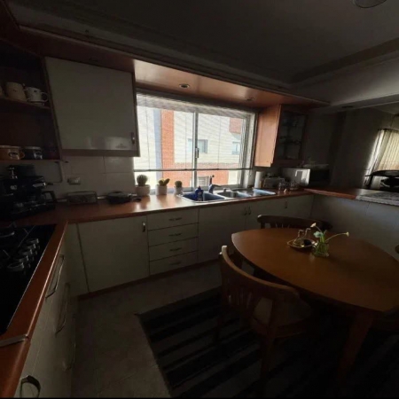 106متری پنج آذر