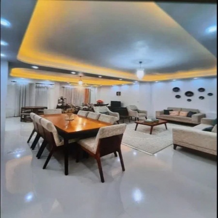 160متری اپادانا