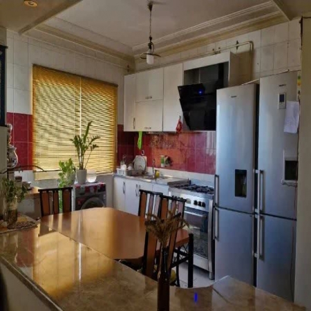 100متری پنج آذر 