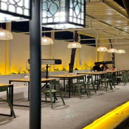 450  متری ناهارخوران (کافه)