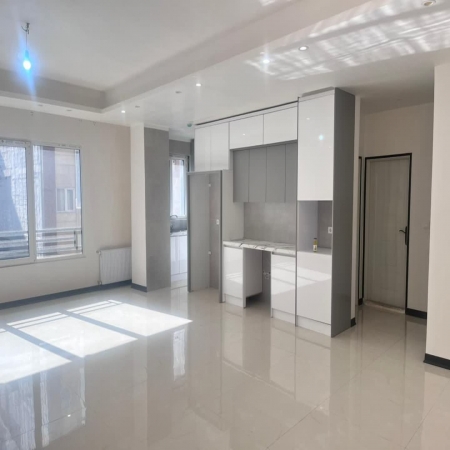 115 متری آپادانا