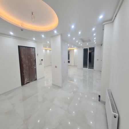 170متری اپادانا