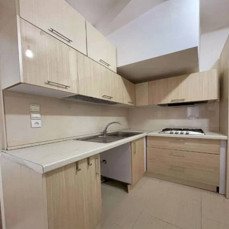 85متری ناهارخوران 