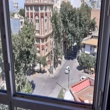 110متری لادن