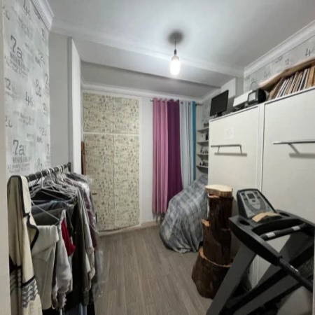 100متری استرابادی 