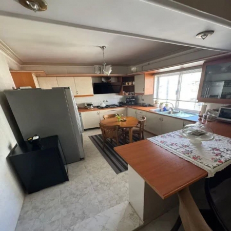 106متری پنج آذر