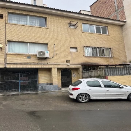 130متری چاله باغ 