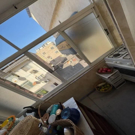 106متری پنج آذر