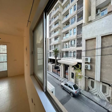 85متری ناهارخوران 