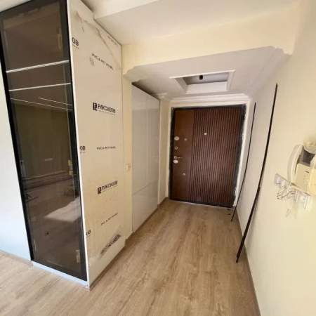 77 متری بهاران